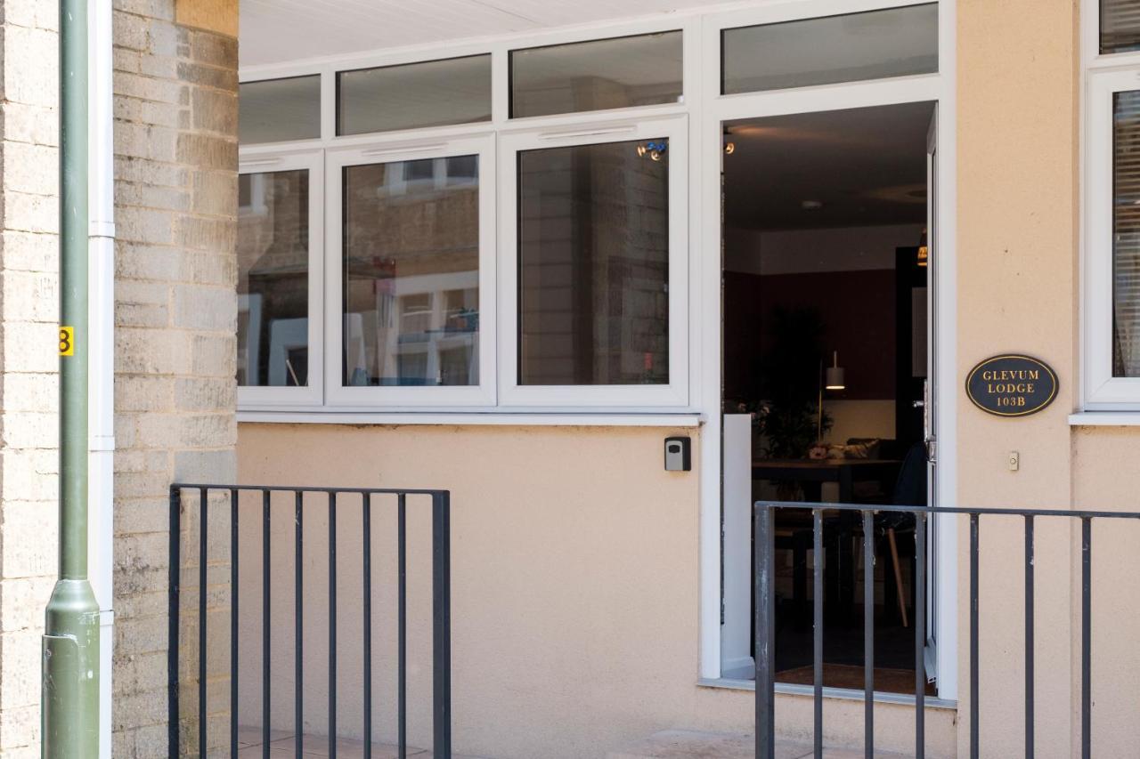 Glevum Lodge - 2 Bedroom Town Centre Apartment Cirencester Exterior foto