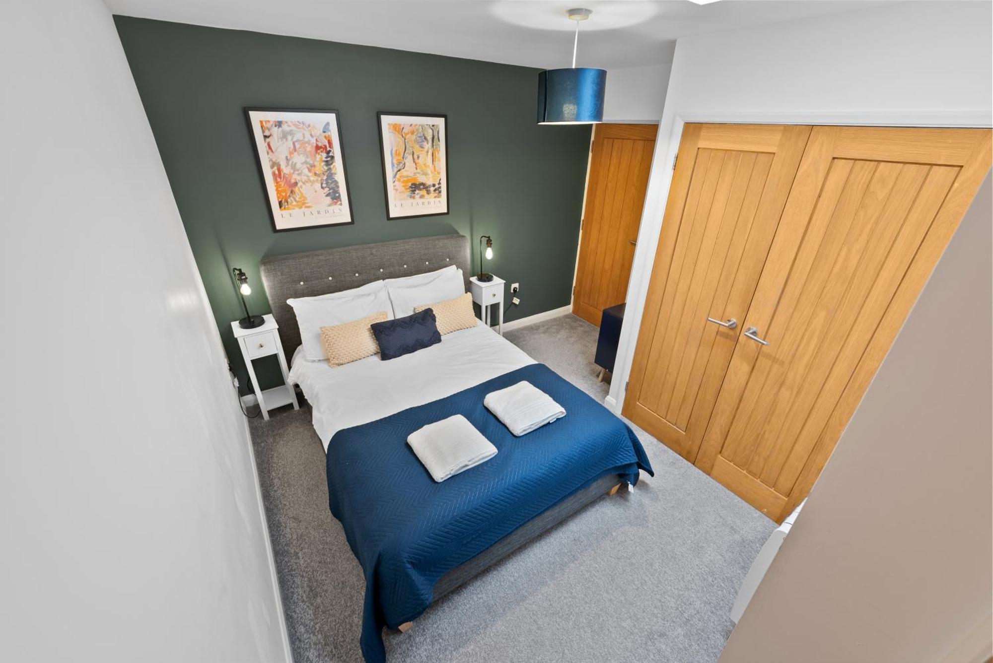 Glevum Lodge - 2 Bedroom Town Centre Apartment Cirencester Exterior foto