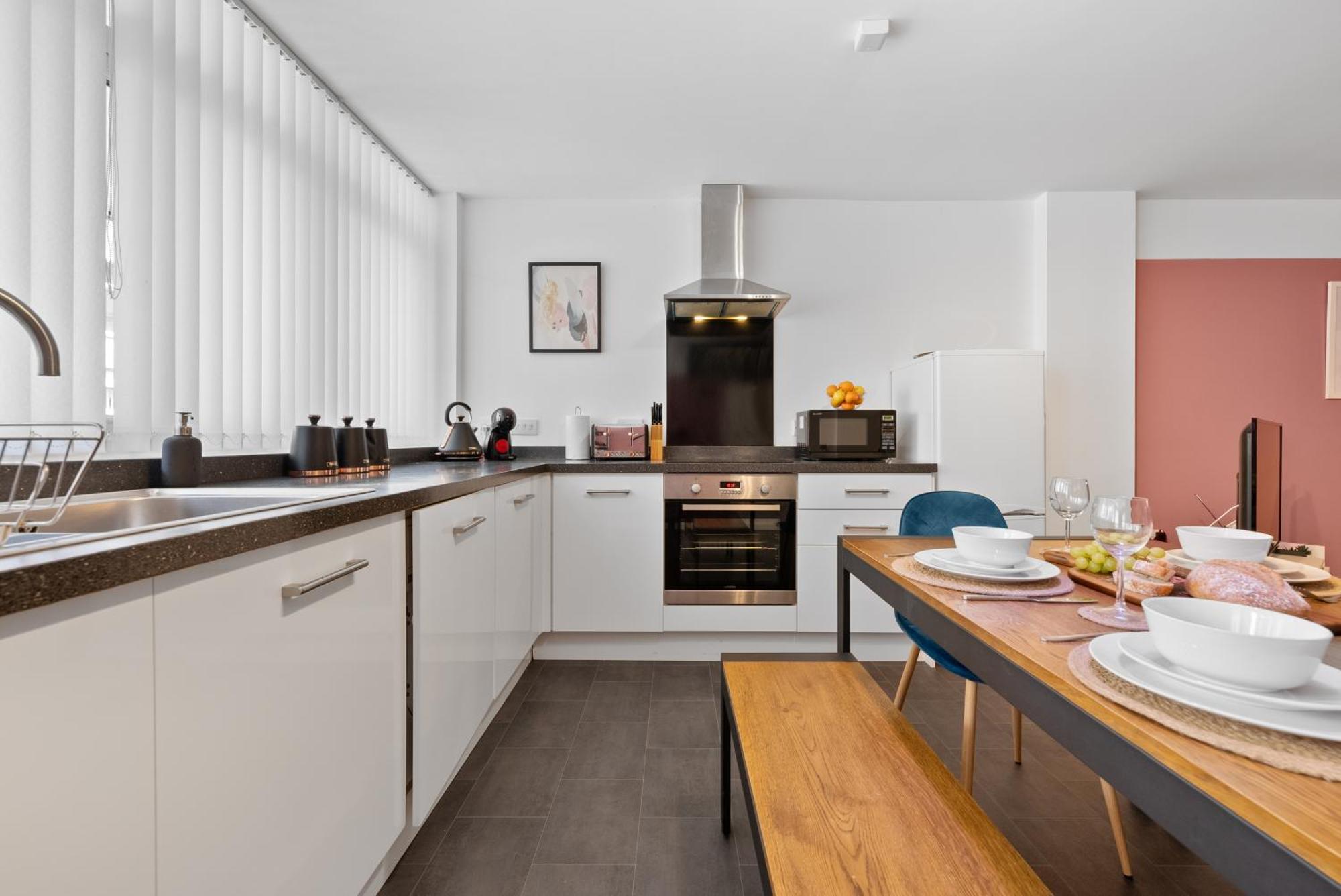 Glevum Lodge - 2 Bedroom Town Centre Apartment Cirencester Exterior foto